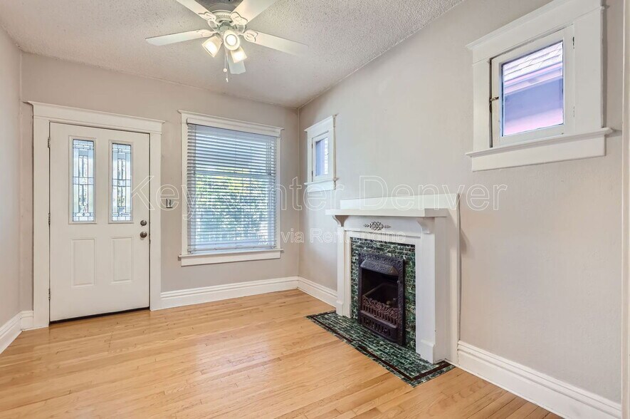 Building Photo - 4351 Umatilla St