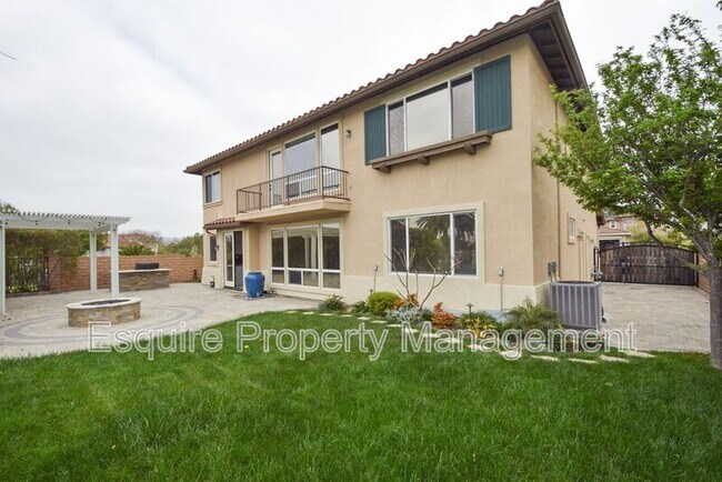 Building Photo - 2895 Diamond Dr