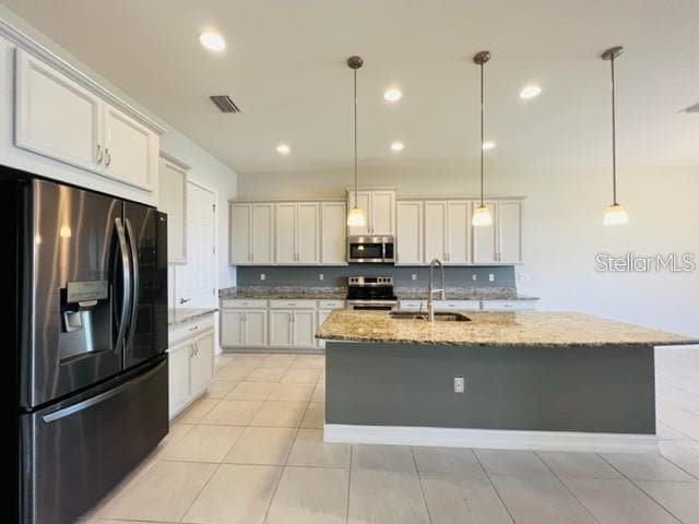 Building Photo - 24335 Riverfront Dr