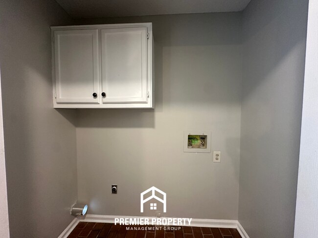Building Photo - Newly Renovated 3BR/2BA Executive Home in Cordova | Granite Counters & 2,100 Sq Ft