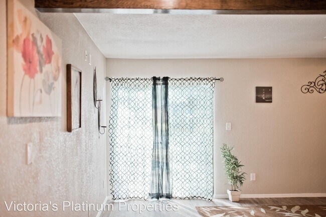 Building Photo - 307 Westwood St