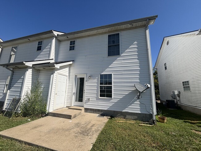 Building Photo - 2708 Hayden Park Ln