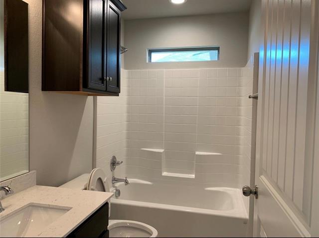 Building Photo - 1921 Green Terrace Dr