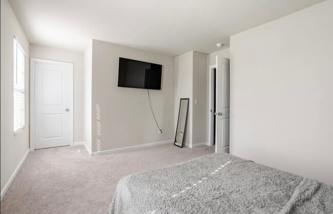 Building Photo - 43 L Gurley Ln