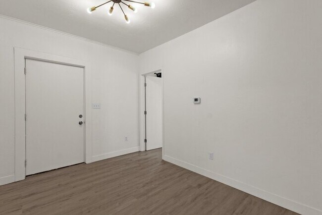 Building Photo - Brand NEW EVERYTHING!!. 2 BED in the heart of downtown Phoenix