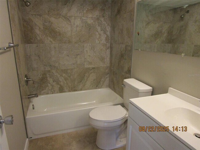 Building Photo - 1155 Royalwood Dr