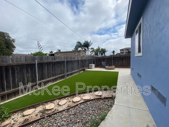 Building Photo - 1357 Elm Ave