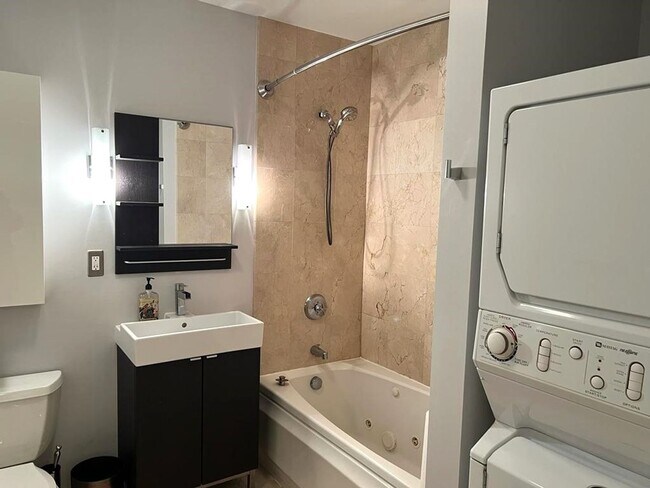Building Photo - Exceptional condo unit in the heart Boston...