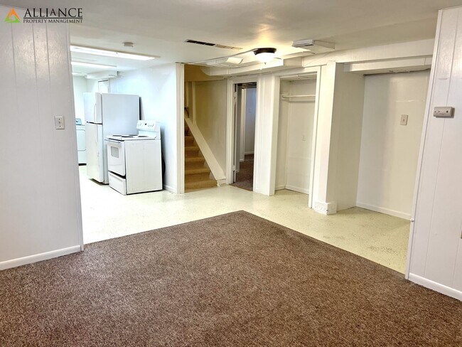 Building Photo - 800 Osage St