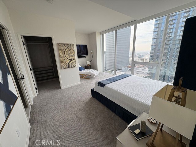 Building Photo - 1050 S Grand Ave