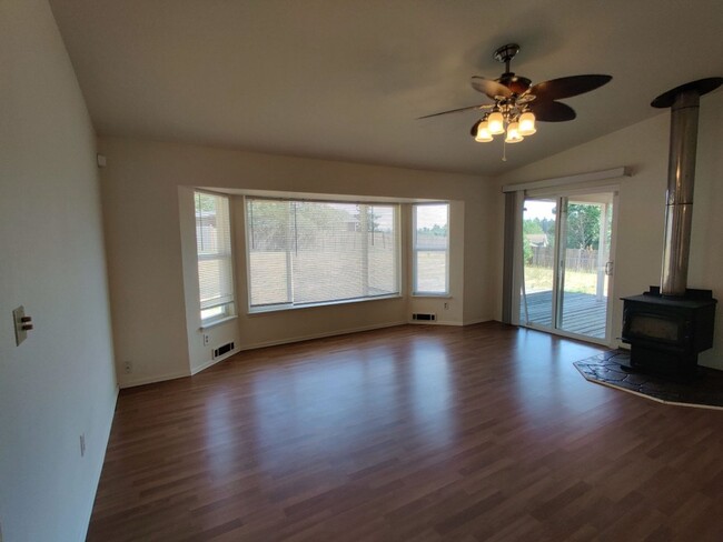 Building Photo - PENDING APPLICATION; 3 BD Rambler Close to...