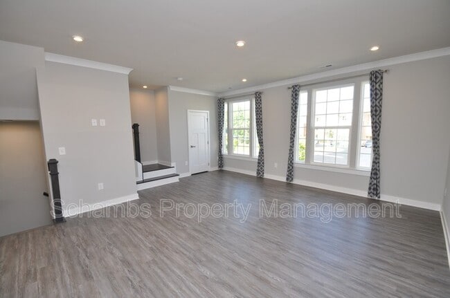 Building Photo - 200 Misty Pike Dr