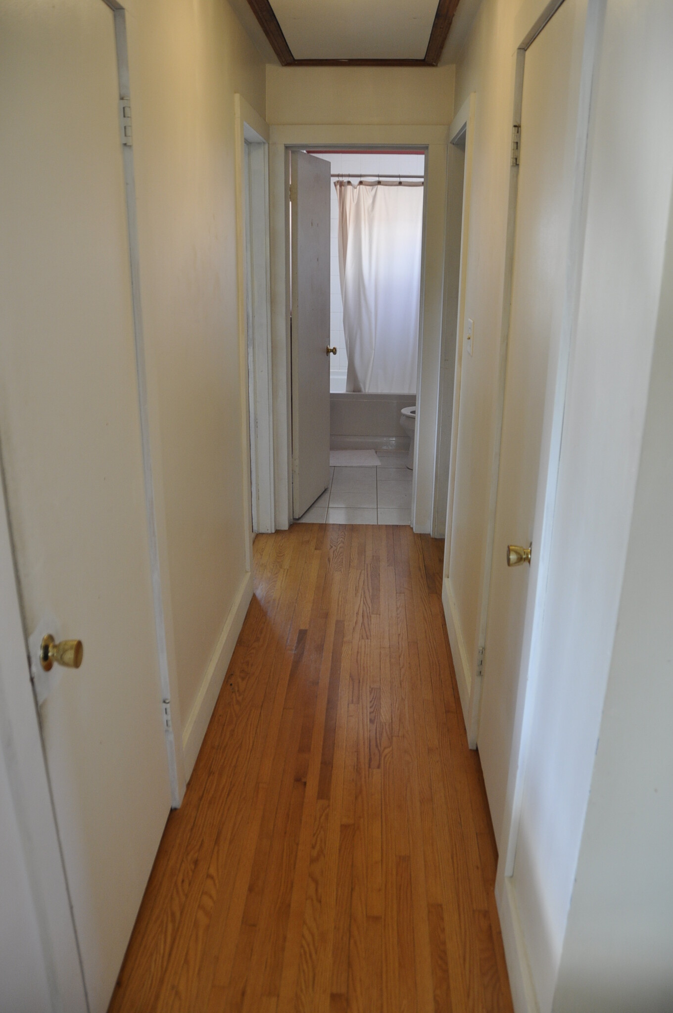 Hallway from Living room to bedrooms and bathroom - 2414 Sunset Rd