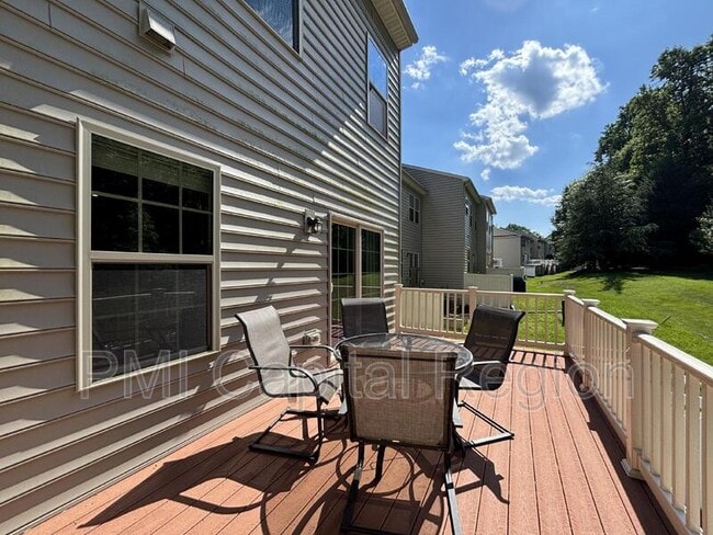 Building Photo - 1738 Whitehall Dr