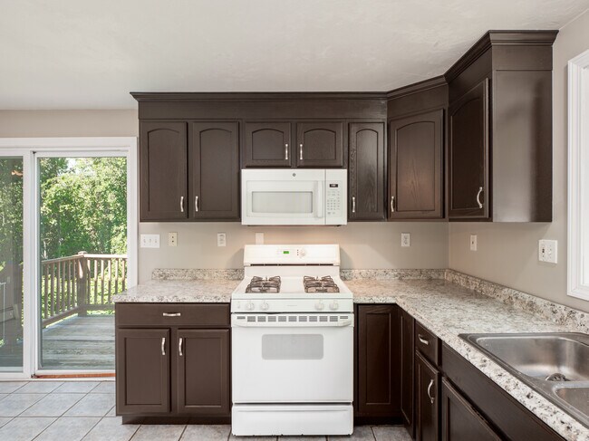 Building Photo - 90A Loxwood St