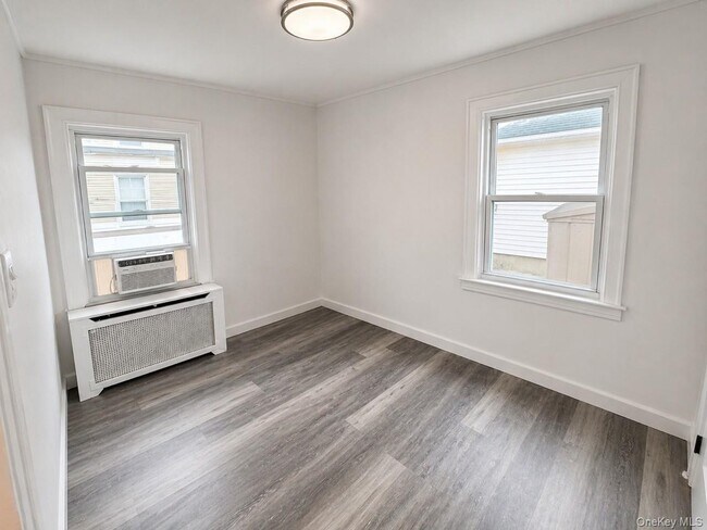 Building Photo - 48 Rosebud Ave