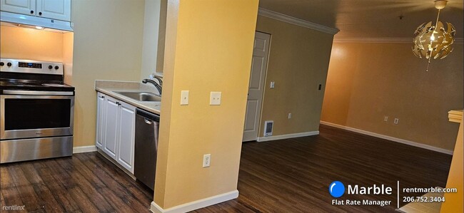 Building Photo - 2 br, 2 bath Condo - 33020 10th Ave SW Uni...