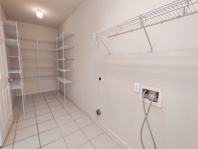 Building Photo - 6334 Richland Hills Dr