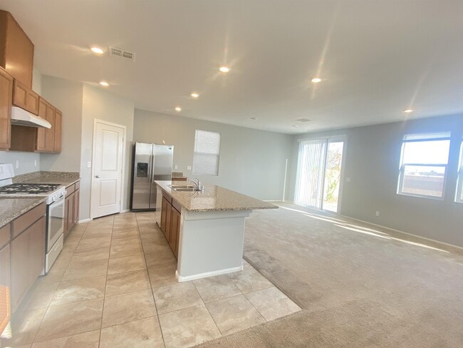 Building Photo - 8489 Green Alder Ct