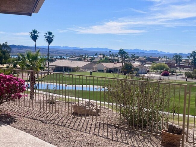 Building Photo - Golf Course Pool Home with 4 Bedrooms!