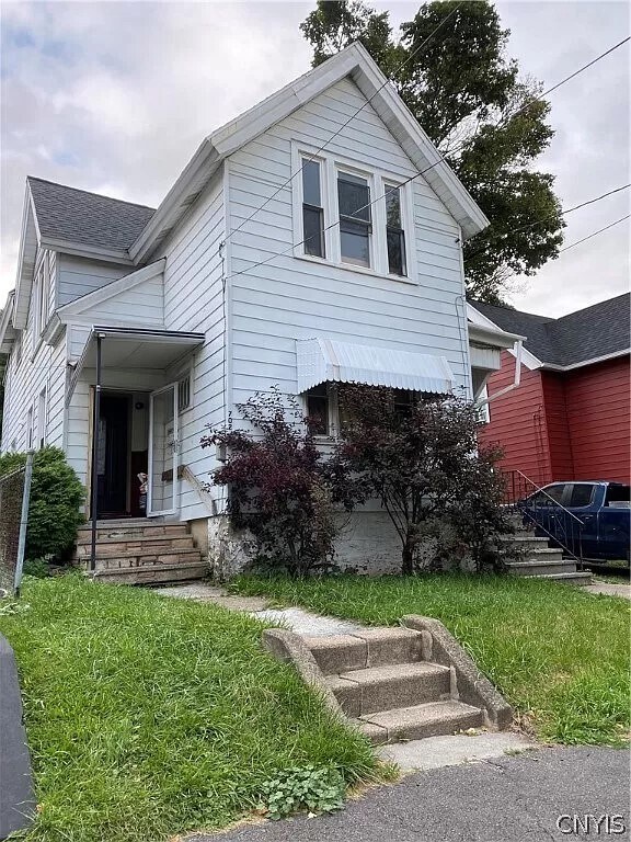Primary Photo - 702 Highland St