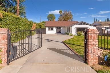 Building Photo - 23105 Dolorosa St
