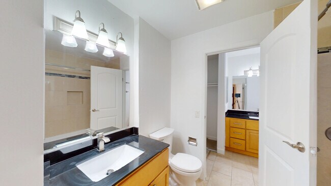 Building Photo - 37-1 Clay Ct-37