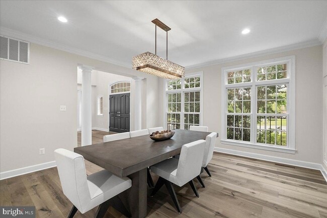 Building Photo - 20589 Myers Pl