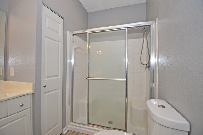 Building Photo - Sanford Condo