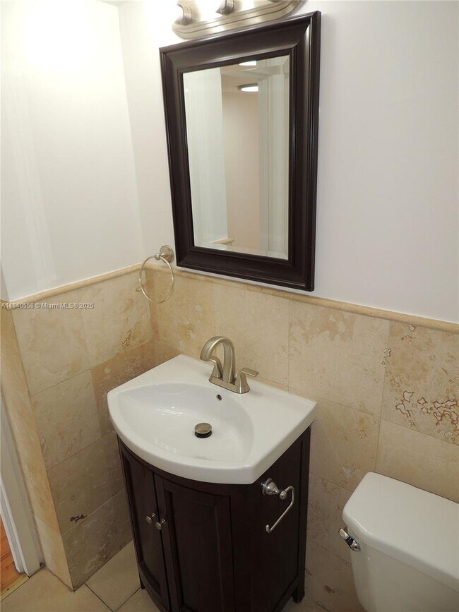 Building Photo - 13155 Ixora Ct