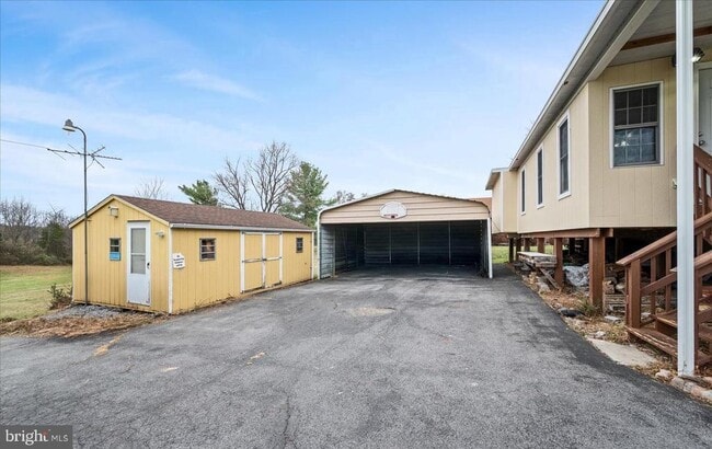 Building Photo - 163 Denny Ln