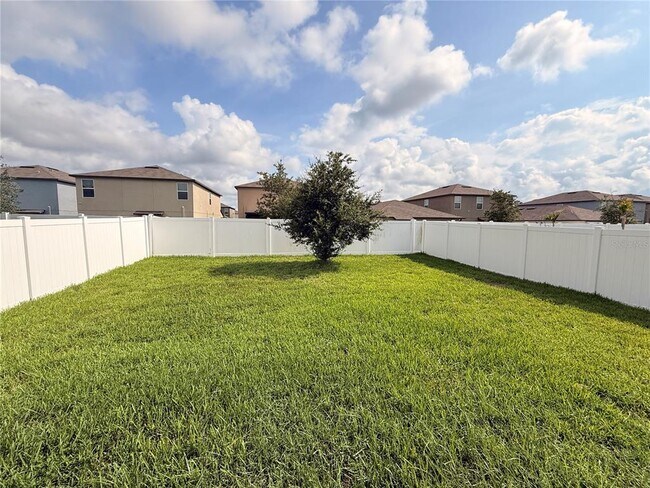 Building Photo - 10363 Shady Preserve Dr