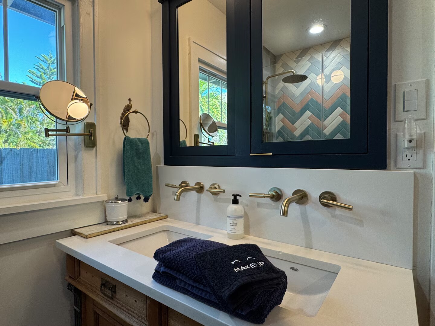 Building Photo - 116 23rd St N