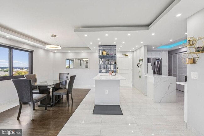 Primary Photo - 6101 Edsall Rd