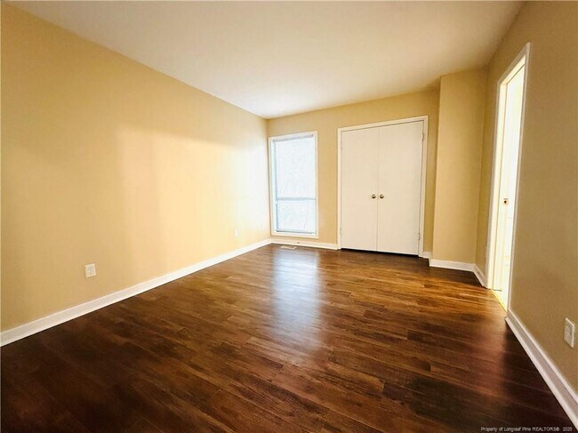 Building Photo - 824 Danish Dr