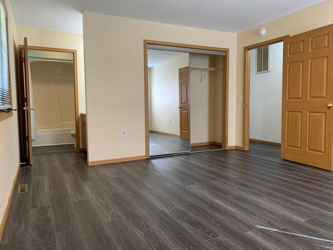 Building Photo - Beautiful 3-bedroom