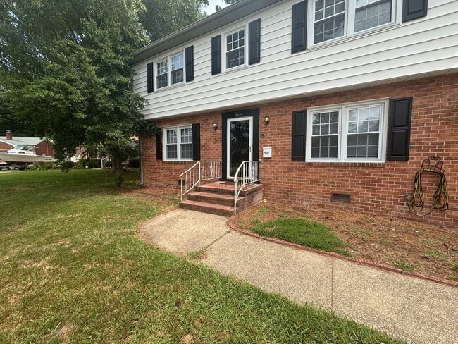 Building Photo - 4bd/2.5ba Home in Hampton