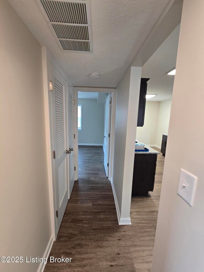 Building Photo - 9124 Kenlock Dr