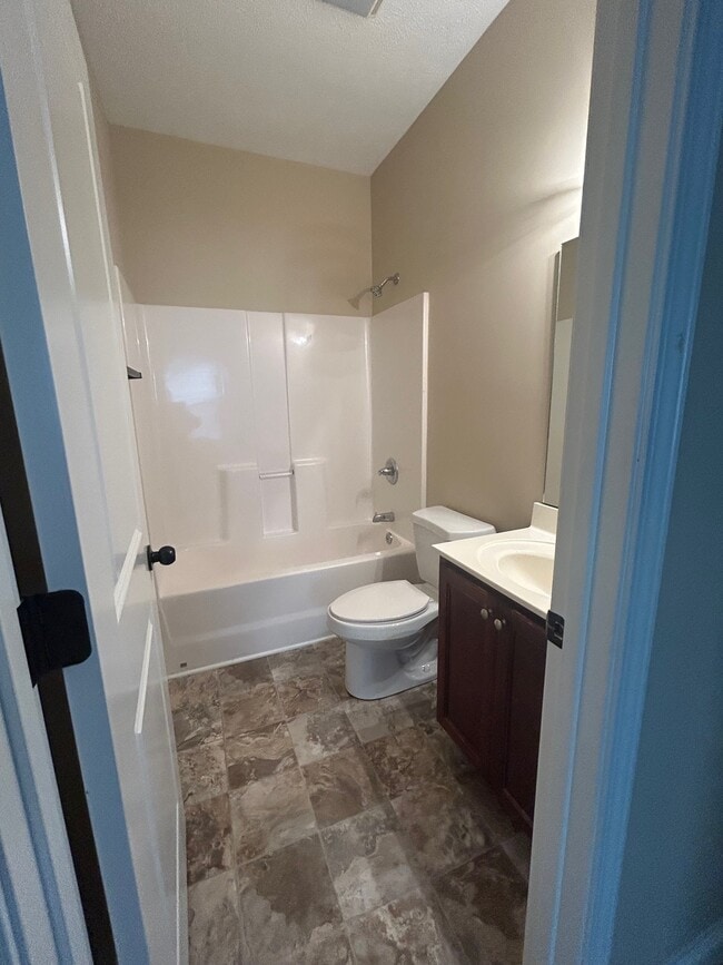 Building Photo - 107 Silver Peak Dr