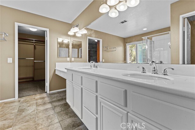 Building Photo - 16636 China Berry Ct