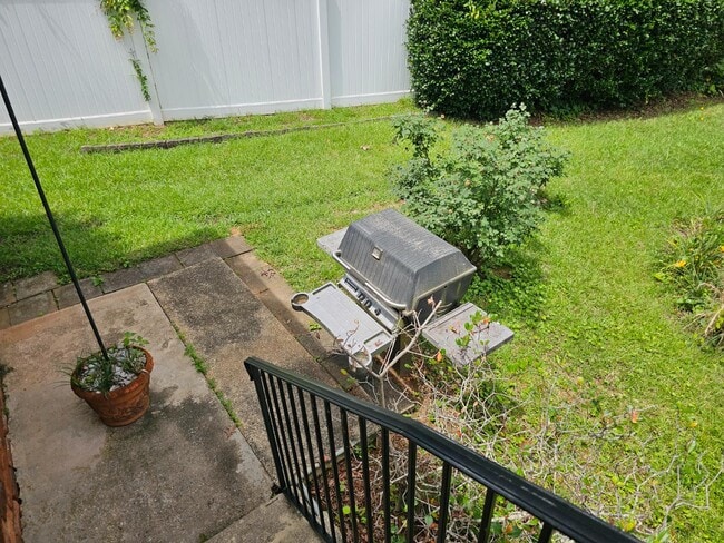 Building Photo - 625 Challedon Dr