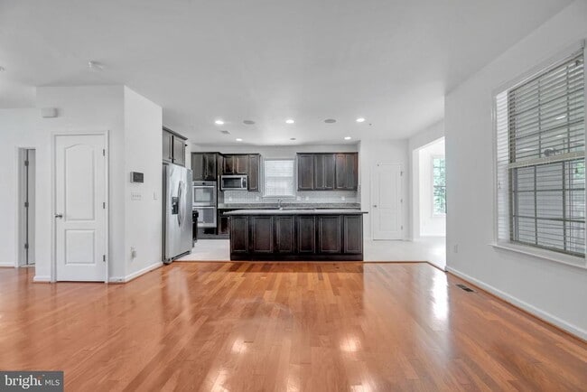 Building Photo - 8008 Hubble Dr