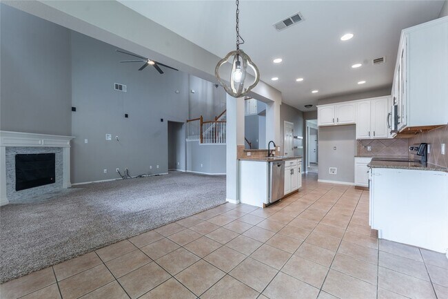 Building Photo - 4905 Carrotwood Dr