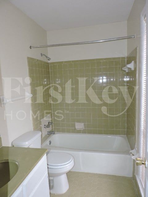 Building Photo - 3347 Bluemont Dr