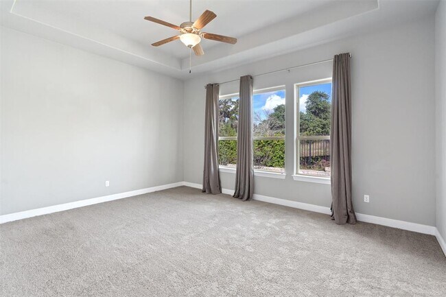 Building Photo - 113 Fair Oaks Dr