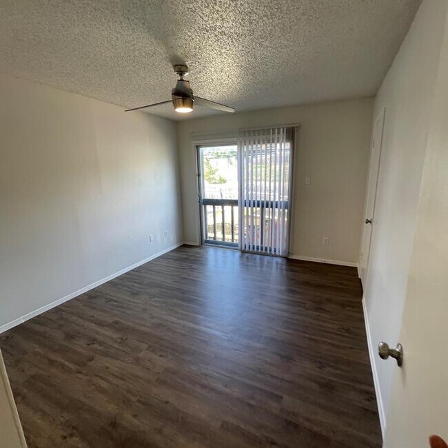 Building Photo - 1705 Coronado Hills Dr