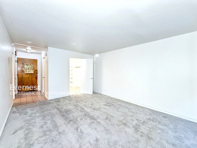 Building Photo - 4709 40th Ave NE