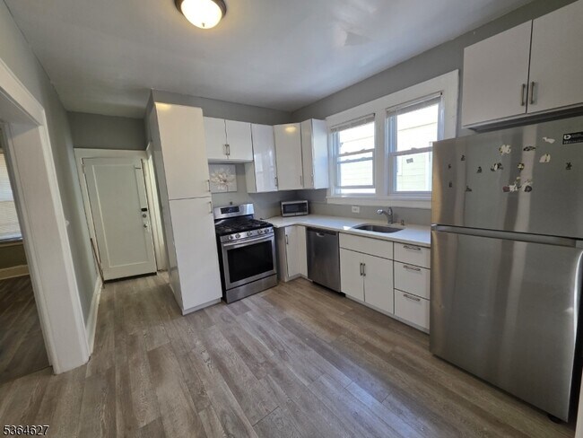 Building Photo - 67 Trimble Ave