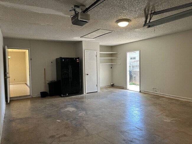Building Photo - 8231 Meadow Forest St