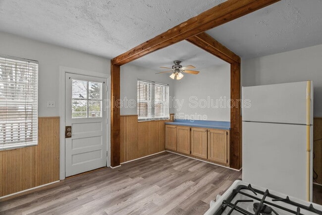 Building Photo - 8026 Wynwood Dr